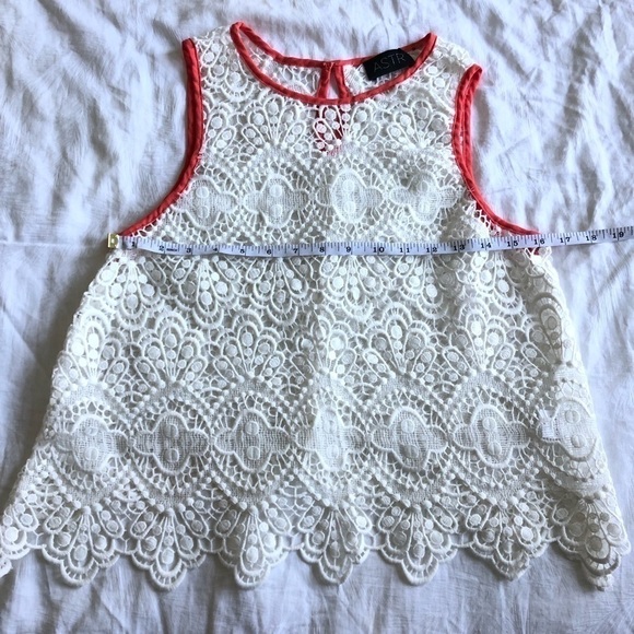 𝅺astr The Label Crochet Lace White Tank Top with Pink Trim - Picture 7 of 9